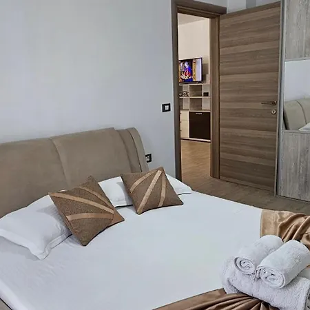 Apartamento By Alezzi Prima Linie La Mare Piscina Interioara Si Exterioara Năvodari