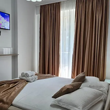 Apartamento By Alezzi Prima Linie La Mare Piscina Interioara Si Exterioara Năvodari