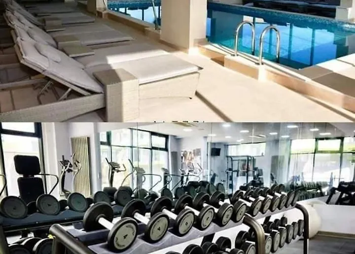 By Alezzi Prima Linie La Mare Piscina Interioara Si Exterioara 那沃达利