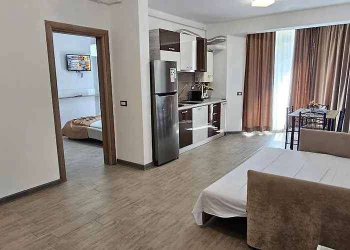 By Alezzi Prima Linie La Mare Piscina Interioara Si Exterioara *