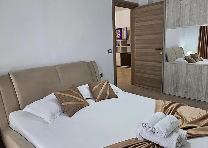 公寓 By Alezzi Prima Linie La Mare Piscina Interioara Si Exterioara 那沃达利