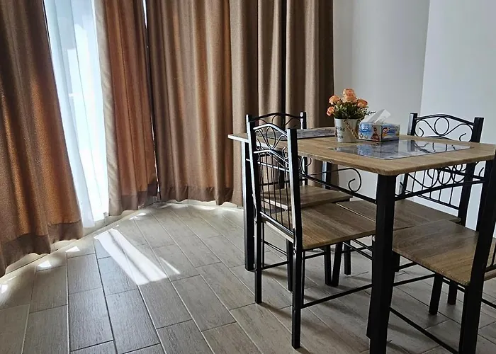 By Alezzi Prima Linie La Mare Piscina Interioara Si Exterioara 公寓