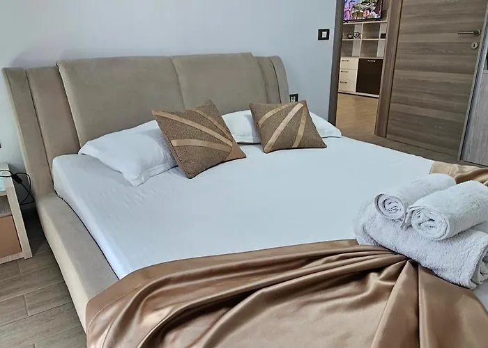 公寓 By Alezzi Prima Linie La Mare Piscina Interioara Si Exterioara *